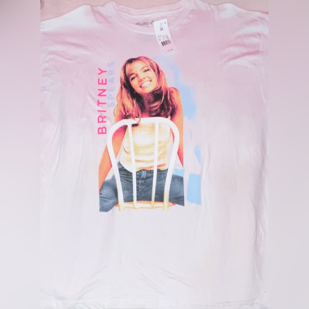 NWT: Men’s Britney Spears Graphic Tee